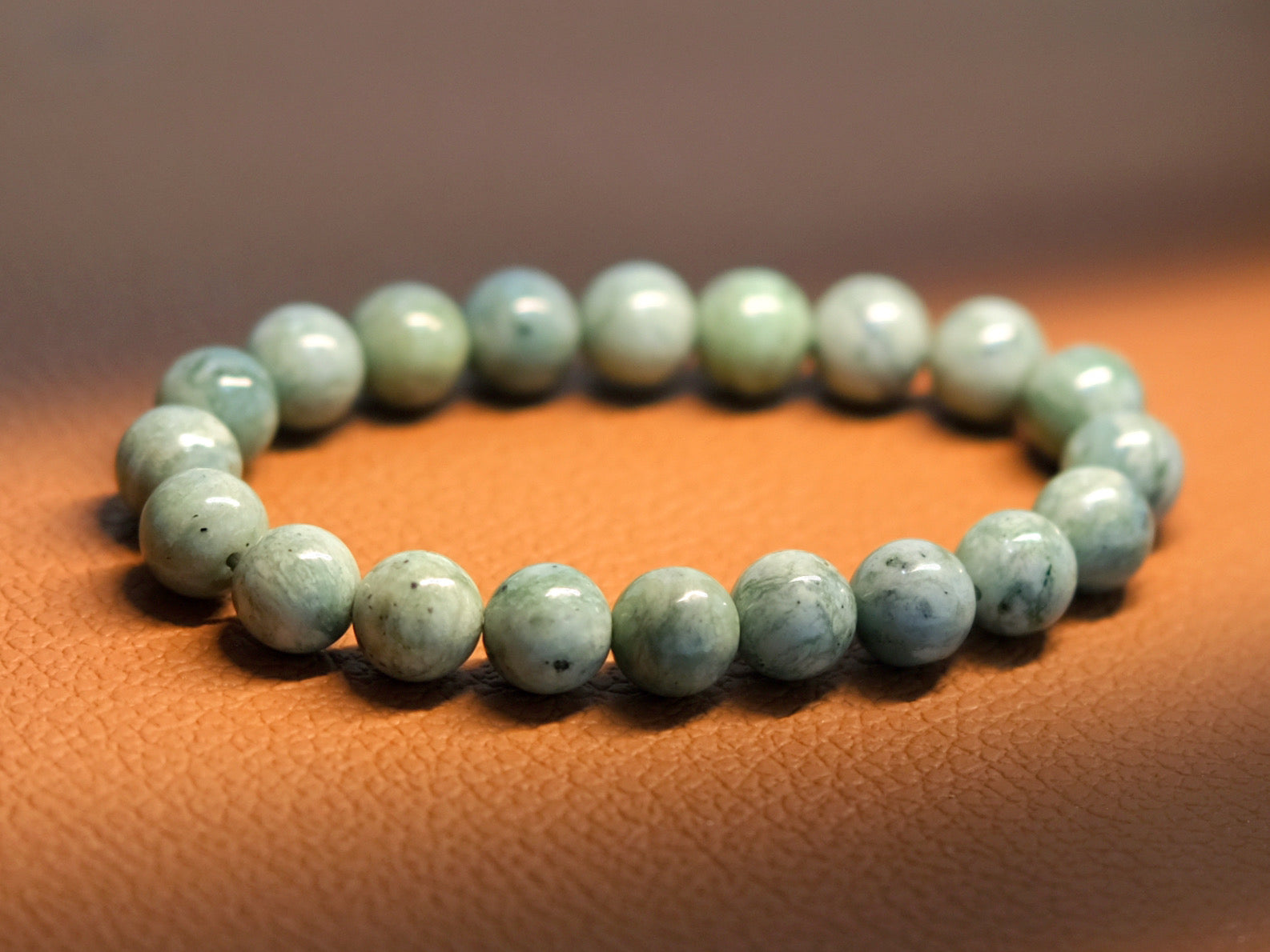 日本 日高翡翠-AA級 HIDAKA JADE BRACELET-AA (智慧、長壽、飛躍)